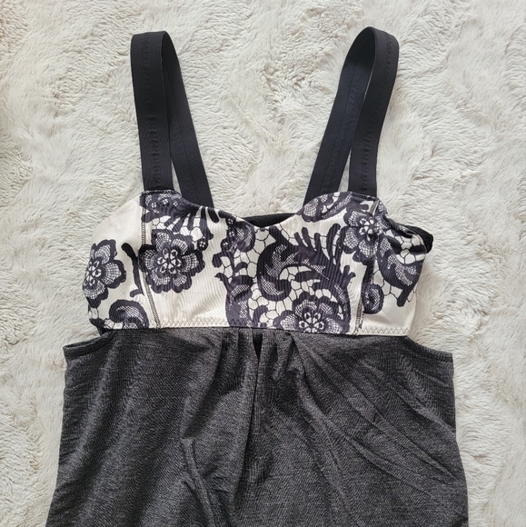 Lululemon Run Back On Track Tank Black Polar Cream Size 4 - Picture 3 of 15